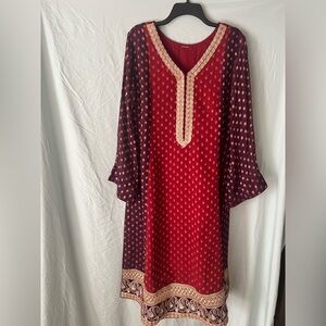 Silk Raspberry and Purple Chiffon Silk with gold dots and Paisely detail Sz L 12